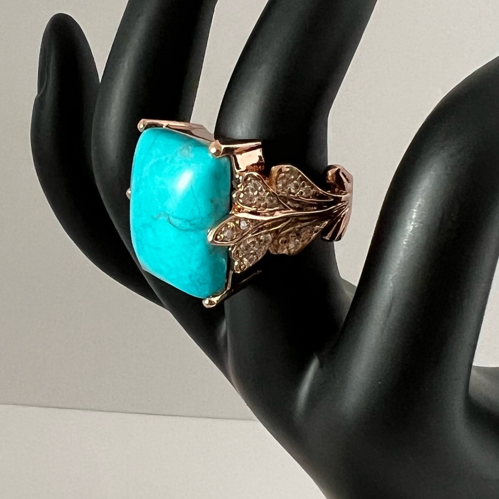 💜3/$20 NWOT Stella & Ruby Rose Gold-tone Ring -center turquoise color stone